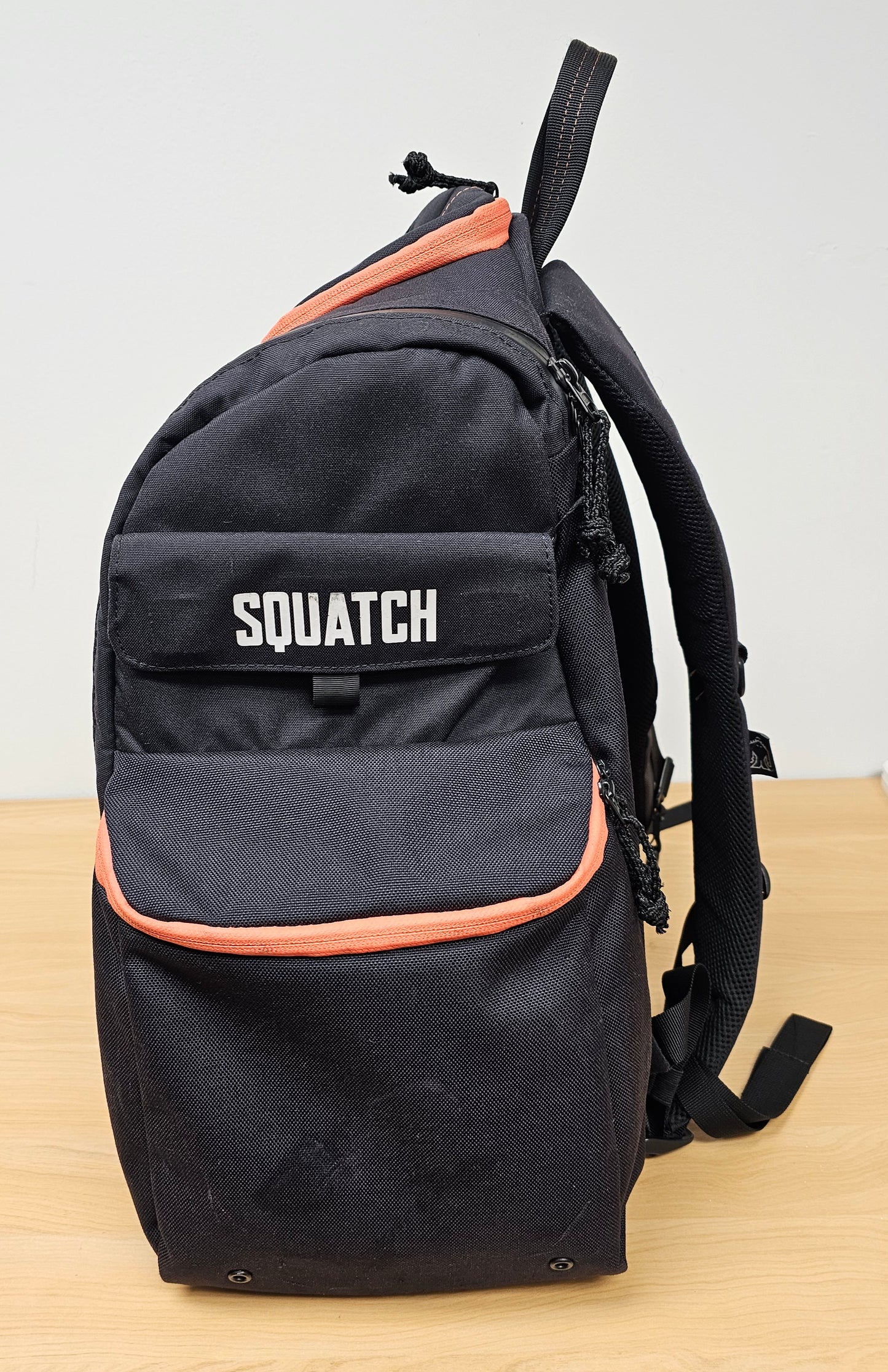 Used/Pre-Owned Squatch Legend 1.0 Disc Golf Bag