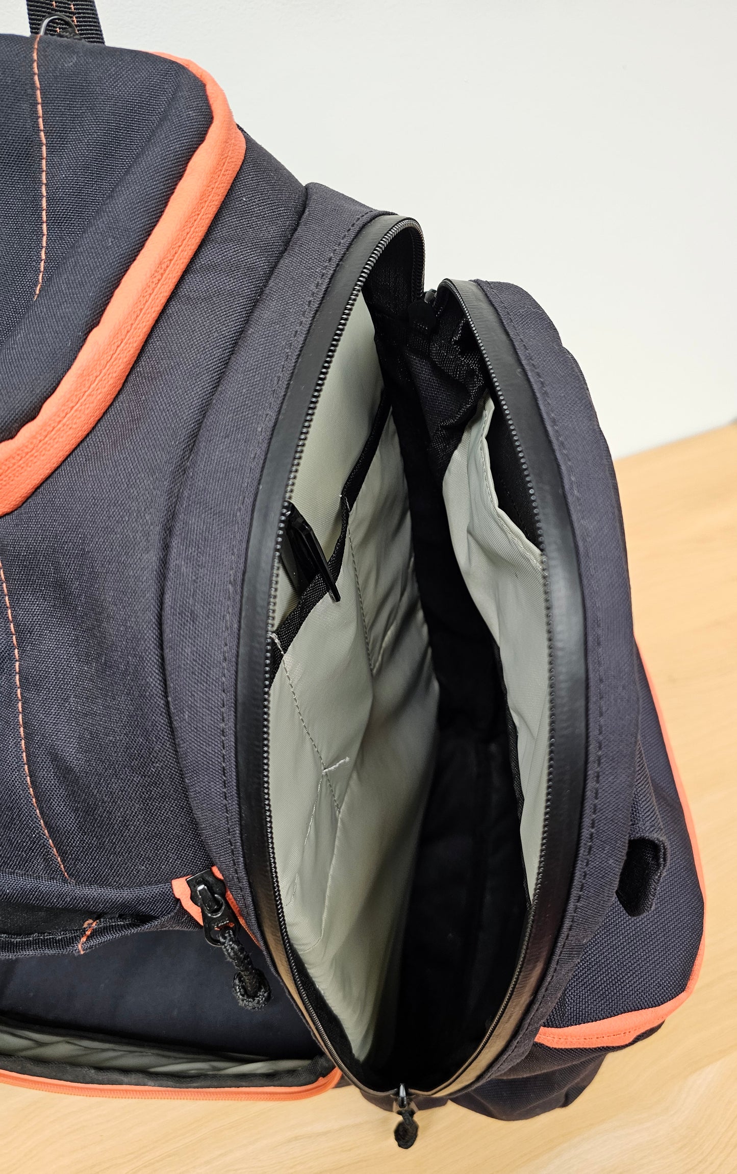 Used/Pre-Owned Squatch Legend 1.0 Disc Golf Bag