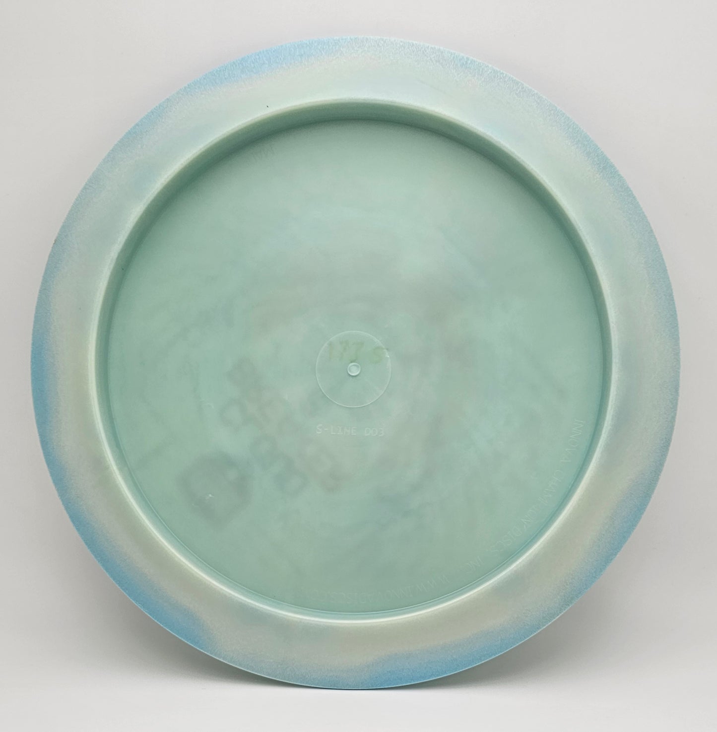 Pre-Owned Discmania Cloud Breaker 2 Eagle McMahon Signature Series Swirly S-Line DD3 - Innova molded